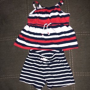 Carter's 2-piece Outfit